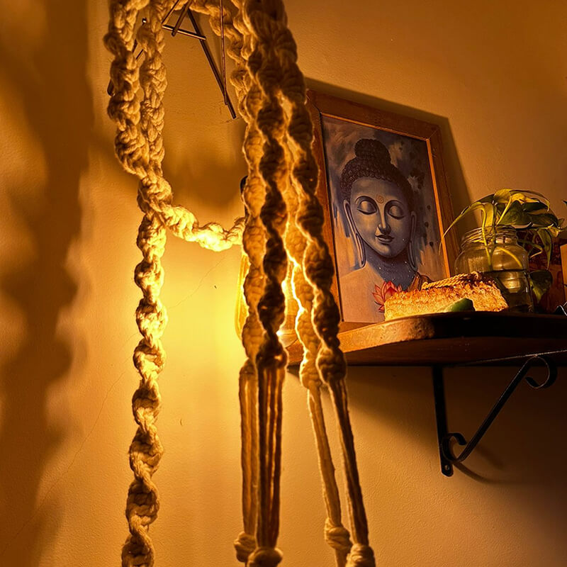 Luminária Pendente de Macramê.